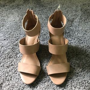 Nude Wedges